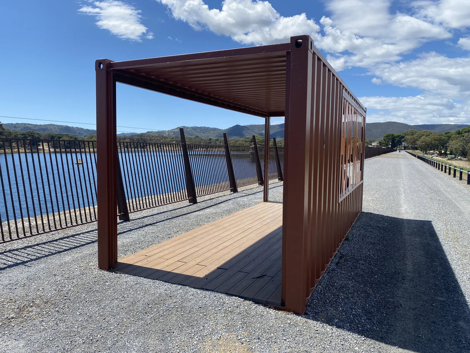 Picnic Spots Around Adelaide: Two Reservoirs and Three Quiet Gardens